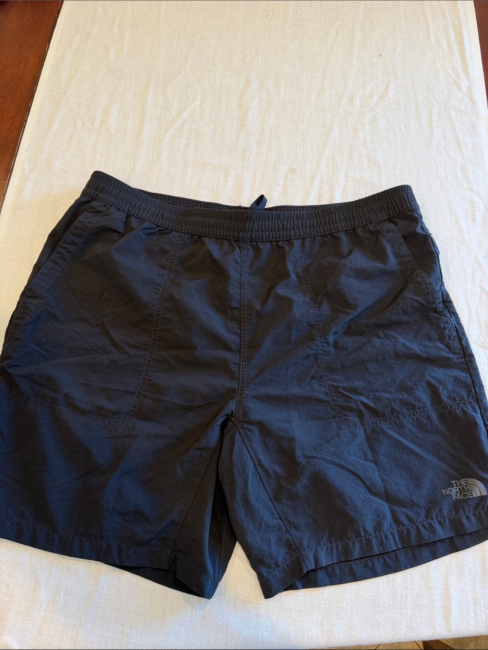 The North Face Men’s Flashdry Pull On Adventure Shorts. Black, size Large.
